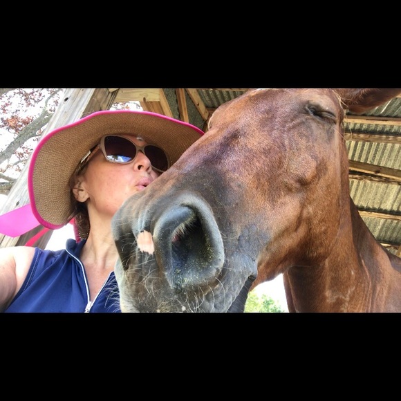 Meet your Posher, Allison - Picture 5 of 5